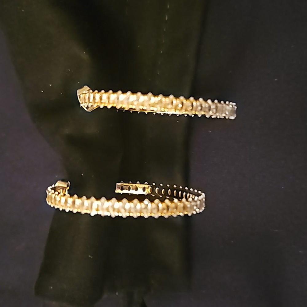 BRILLIANT ETTIKA DAINTY MARQUISE SHAPED CUBIC ZIRCONIA NWT - Picture 5 of 7